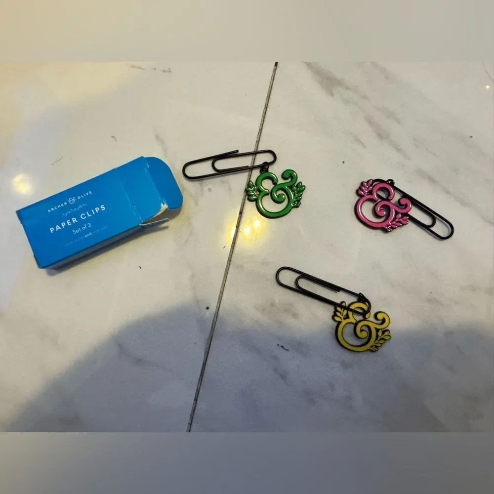 Archer and olive paper clips #15 - Picture 2 of 2